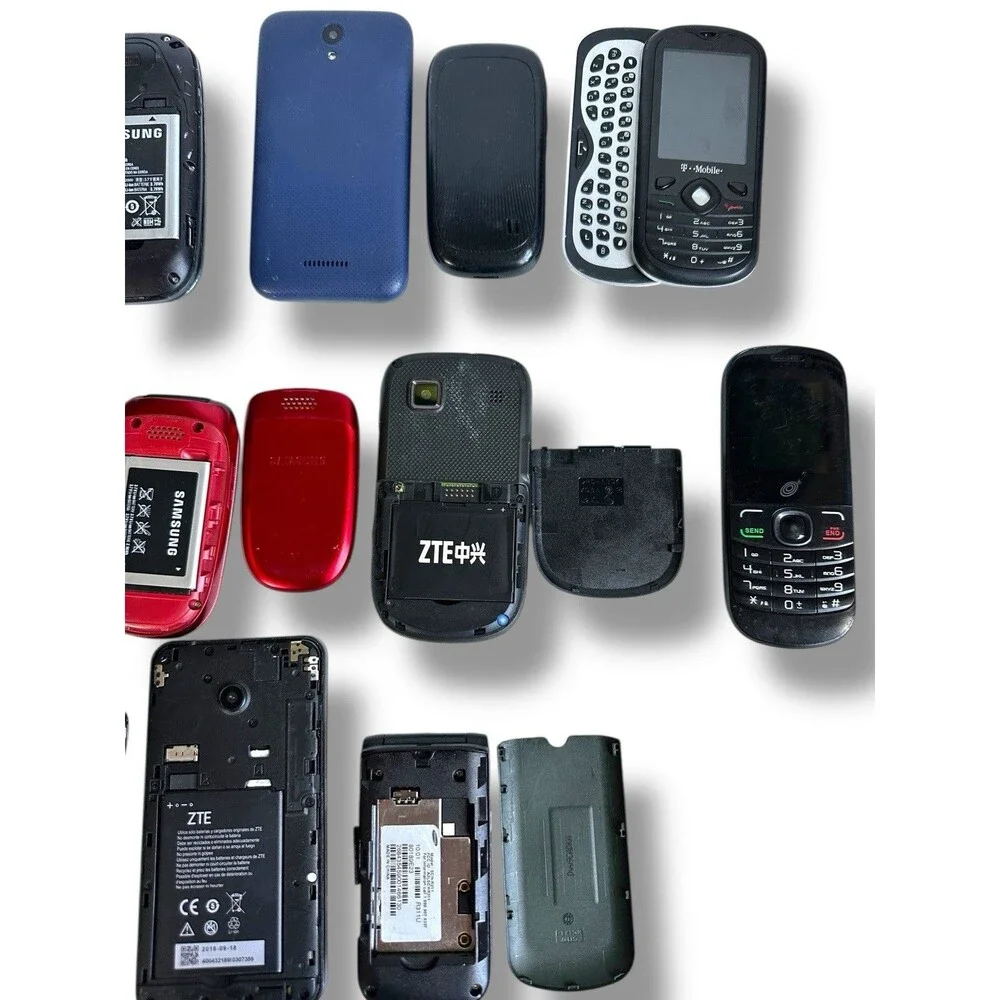 Lot of 13 Vintage Cell Phones Mixed Lot Samsung Nokia, Alcatel ZTE BLU, Sidekick